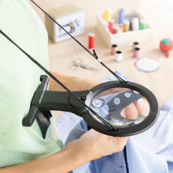 Hands-Free Magnifying Glass with LED light Zooled